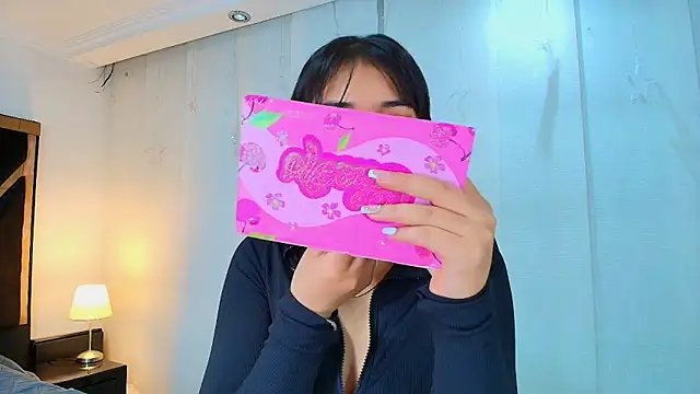 lina bedoya  online show from March 16, 2026, 11:36 am