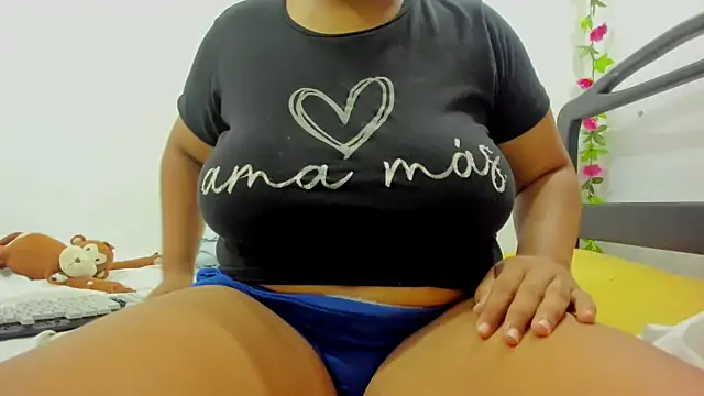 Snapshot of Kika_teem chatting on December 3, 2025, 5:19 am Kika teem online show from December 3, 2025, 5:19 am