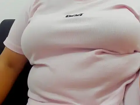 Snapshot of Kika_teem chatting on October 5, 2025, 6:15 am Kika teem online show from October 5, 2025, 6:15 am