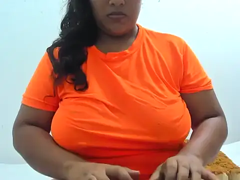 Snapshot of Kika_teem chatting on December 19, 2025, 1:53 am Kika teem online show from December 19, 2025, 1:53 am