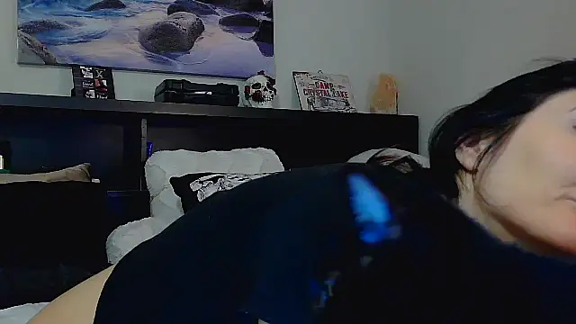 CrystalLakeXO online show from October 16, 2025, 4:43 am