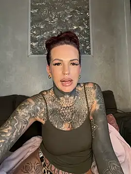 Snapshot of AileenInkOfficial chatting on March 10, 2026, 1:15 pm AileenInkOfficial online show from March 10, 2026, 1:15 pm