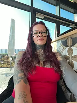 Snapshot of AileenInkOfficial chatting on March 20, 2026, 8:04 am AileenInkOfficial online show from March 20, 2026, 8:04 am