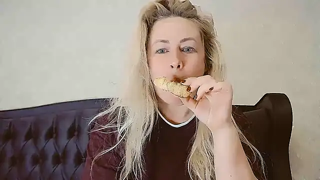 Olesya online show from January 11, 2026, 1:18 pm