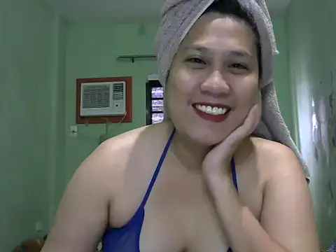 Snapshot of sweetsexysmile chatting on November 11, 2025, 1:33 am sweetsexysmile online show from November 11, 2025, 1:33 am