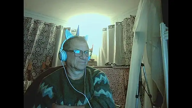 Snapshot of coryassman chatting on April 8, 2026, 11:01 am coryassman online show from April 8, 2026, 11:01 am