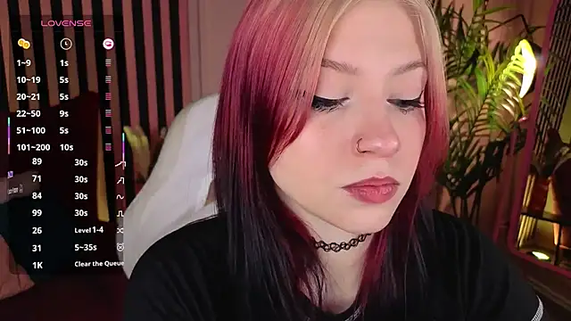 arielabradberry online show from September 23, 2025, 4:14 pm