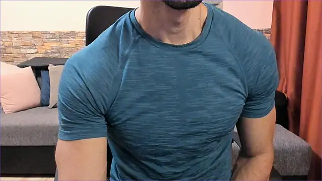 Snapshot of HotHunkTrainer chatting on September 9, 2025, 6:23 am HotHunkTrainer online show from September 9, 2025, 6:23 am