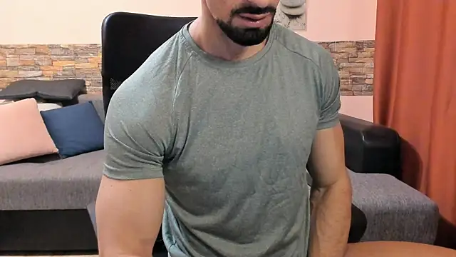 Snapshot of HotHunkTrainer chatting on November 29, 2025, 9:20 am HotHunkTrainer online show from November 29, 2025, 9:20 am