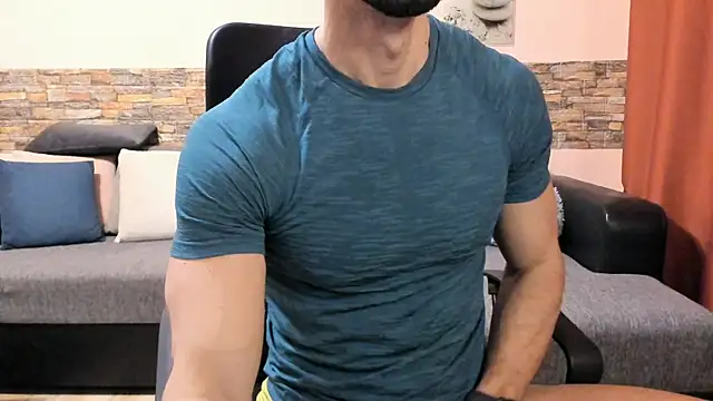 Snapshot of HotHunkTrainer chatting on December 14, 2025, 8:53 am HotHunkTrainer online show from December 14, 2025, 8:53 am