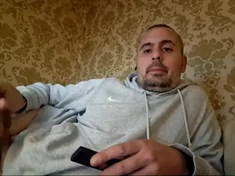 Snapshot of Basszos88i chatting on October 29, 2025, 5:45 pm Basszos88i online show from October 29, 2025, 5:45 pm