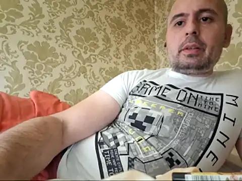 Snapshot of Basszos88i chatting on October 26, 2025, 8:09 pm Basszos88i online show from October 26, 2025, 8:09 pm