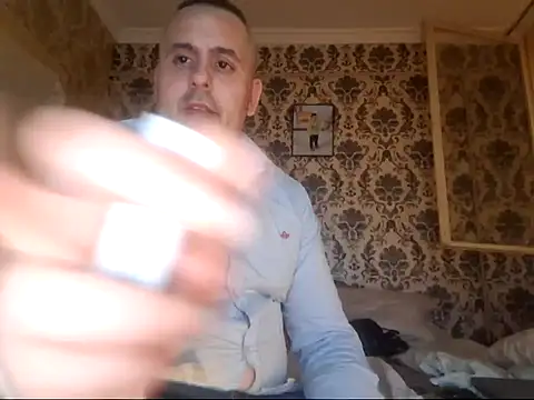 Snapshot of Basszos88i chatting on January 18, 2025, 8:09 pm Basszos88i online show from January 18, 2025, 8:09 pm