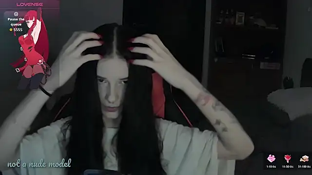 Snapshot of Miya_Dream_UKR chatting on November 23, 2025, 9:47 pm Miya Dream UKR online show from November 23, 2025, 9:47 pm