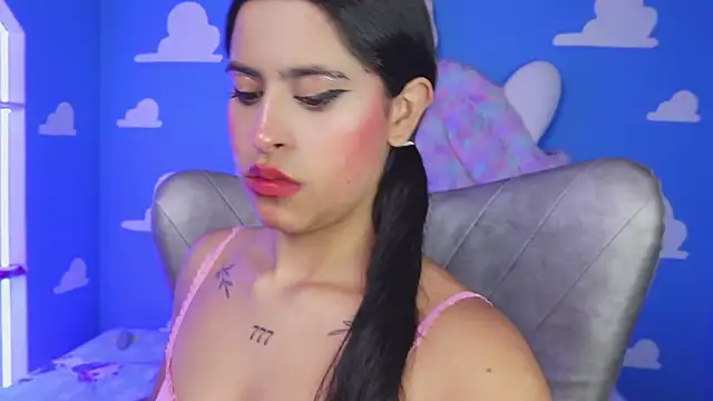 Snapshot of miss_romyna chatting on December 18, 2025, 11:03 am miss romyna online show from December 18, 2025, 11:03 am