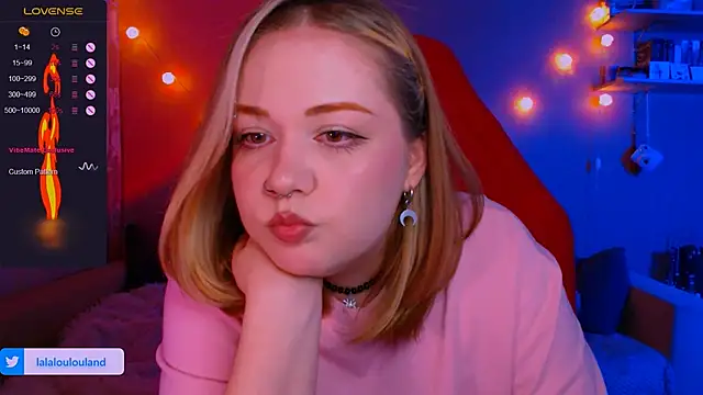 Snapshot of lala_loulou_land chatting on December 29, 2024, 9:09 pm lala loulou land online show from December 29, 2024, 9:09 pm