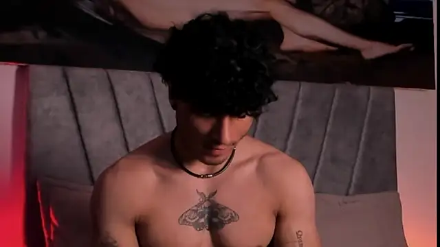 Thomas Fit1 online show from December 21, 2025, 1:19 am