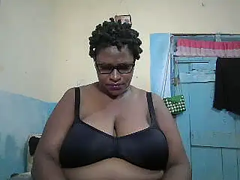 sexy bigboobss online show from May 13, 2026, 7:04 am