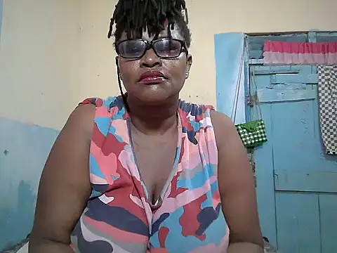 Snapshot of sexy_bigboobss chatting on March 10, 2026, 7:23 am sexy bigboobss online show from March 10, 2026, 7:23 am