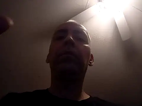 Xoc8  online show from February 25, 2025, 10:20 pm