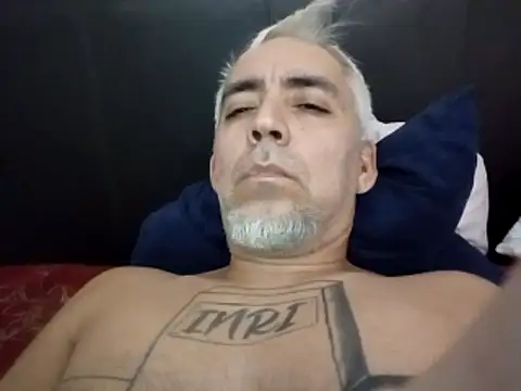 Xoc8  online show from November 11, 2025, 11:38 am