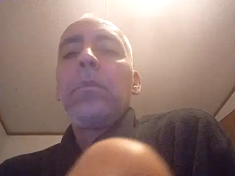 Xoc8  online show from March 3, 2025, 7:57 am