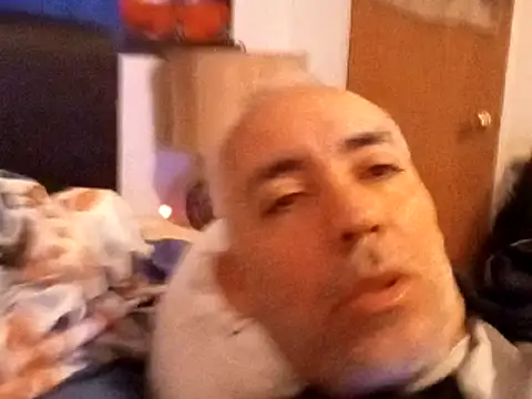 Xoc8  online show from March 13, 2025, 3:17 pm