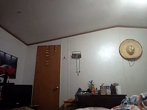 Snapshot of Xoc8_ chatting on January 7, 2026, 6:35 pm Xoc8 online show from January 7, 2026, 6:35 pm