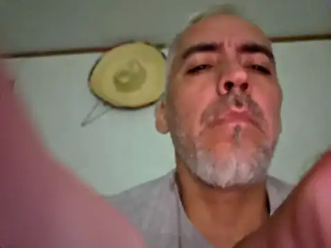 Snapshot of Xoc8_ chatting on May 9, 2026, 4:49 am Xoc8 online show from May 9, 2026, 4:49 am