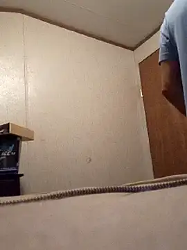 Xoc8  online show from March 6, 2025, 4:49 pm