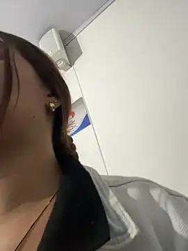 AnthonelaDuque online show from February 25, 2026, 11:43 am