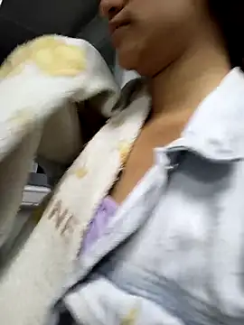 AnthonelaDuque online show from December 5, 2025, 11:31 am