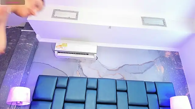 AnthonelaDuque online show from October 2, 2025, 12:08 pm