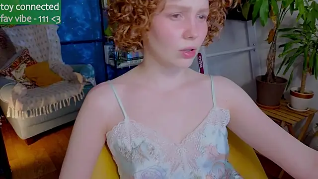 Snapshot of _lightmyfire chatting on December 3, 2025, 8:19 pm lightmyfire online show from December 3, 2025, 8:19 pm