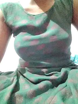 Snapshot of rituporna2004 chatting on January 18, 2026, 2:37 am rituporna2004 online show from January 18, 2026, 2:37 am