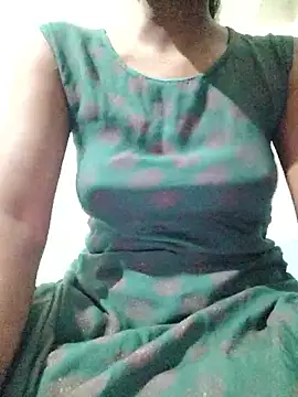 Snapshot of rituporna2004 chatting on January 13, 2026, 2:15 am rituporna2004 online show from January 13, 2026, 2:15 am