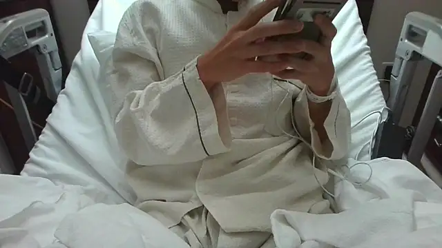 Snapshot of matu050556 chatting on December 20, 2025, 10:18 am matu050556 online show from December 20, 2025, 10:18 am