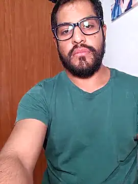 Snapshot of HombreS3n chatting on March 1, 2025, 10:21 pm HombreS3n online show from March 1, 2025, 10:21 pm