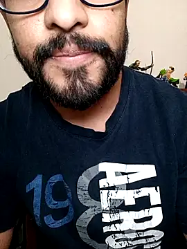 Snapshot of HombreS3n chatting on March 8, 2025, 10:24 pm HombreS3n online show from March 8, 2025, 10:24 pm