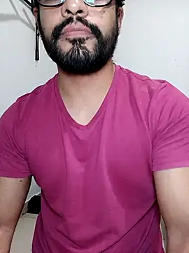 Snapshot of HombreS3n chatting on October 6, 2025, 2:02 am HombreS3n online show from October 6, 2025, 2:02 am