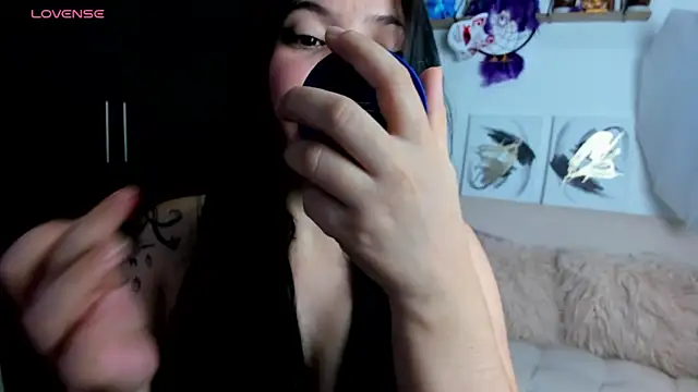 Snapshot of AilynRed chatting on December 14, 2025, 11:54 pm AilynRed online show from December 14, 2025, 11:54 pm