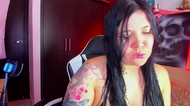 AilynRed online show from May 31, 2026, 1:55 am