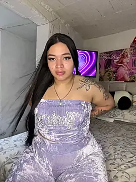 GemaGranadoss online show from October 9, 2025, 7:14 pm