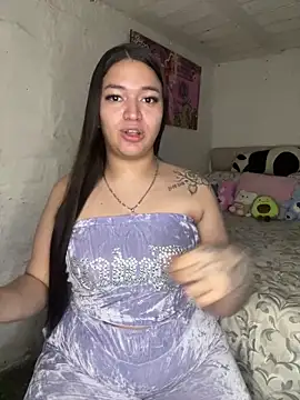 Snapshot of GemaGranadoss chatting on April 10, 2026, 11:45 pm GemaGranadoss online show from April 10, 2026, 11:45 pm