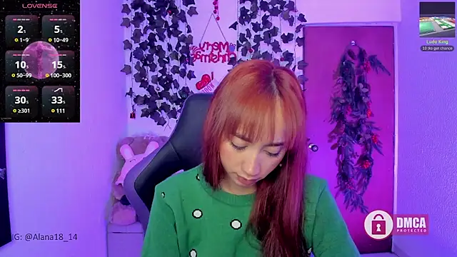 Snapshot of Alana_Pherson chatting on December 31, 2024, 6:37 am Alana Pherson online show from December 31, 2024, 6:37 am