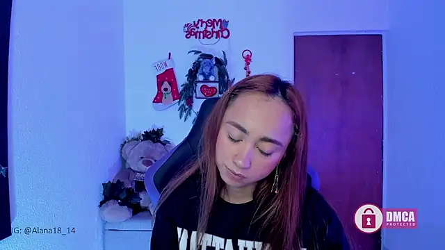 Snapshot of Alana_Pherson chatting on December 7, 2024, 7:43 am Alana Pherson online show from December 7, 2024, 7:43 am