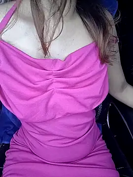 Snapshot of Leeeezzzz_roy chatting on October 18, 2025, 2:46 am Leeeezzzz roy online show from October 18, 2025, 2:46 am