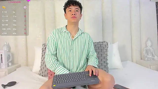 Snapshot of 1m_Joel chatting on March 22, 2025, 5:06 am 1m Joel online show from March 22, 2025, 5:06 am