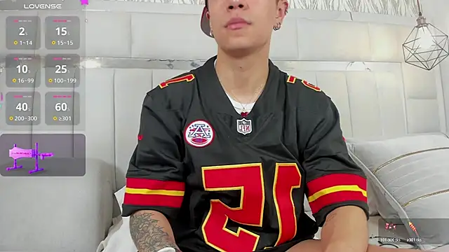 Snapshot of 1m_Joel chatting on November 16, 2025, 5:12 am 1m Joel online show from November 16, 2025, 5:12 am