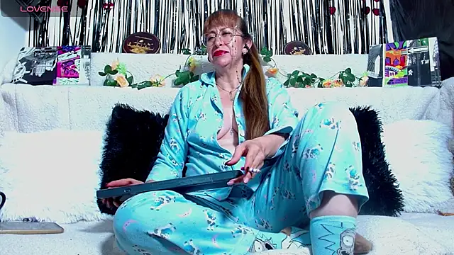 Snapshot of Wiktoria_Brownx chatting on April 18, 2026, 12:13 am Wiktoria Brownx online show from April 18, 2026, 12:13 am